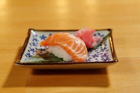 サーモンにぎり