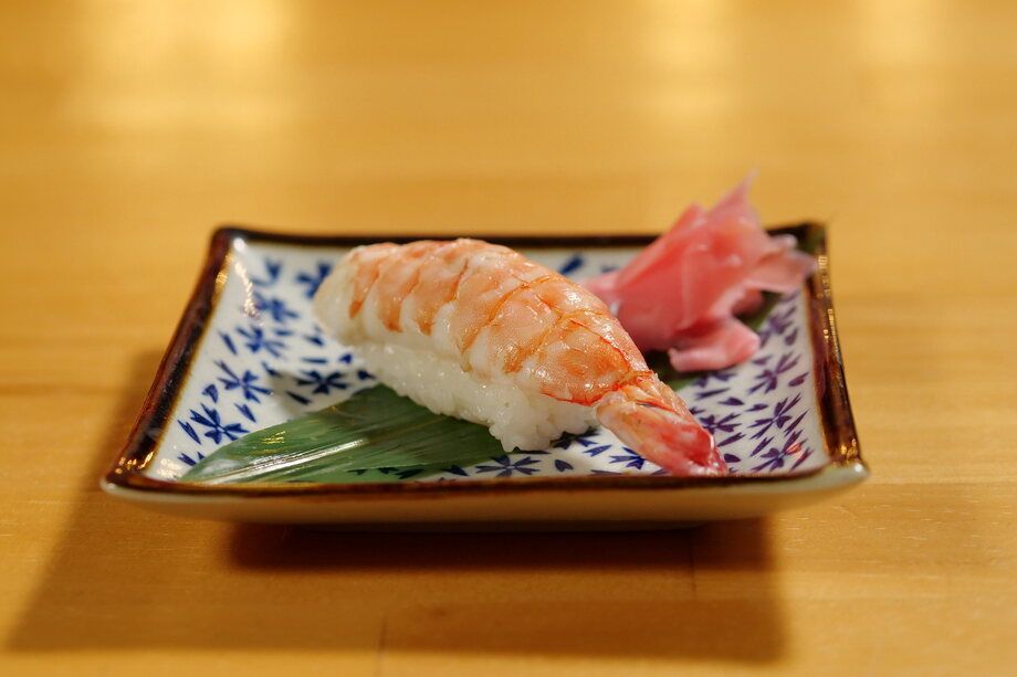 蒸しエビにぎり