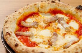 自家製パンチェッタとマスカルポーネのトマトピッツァ