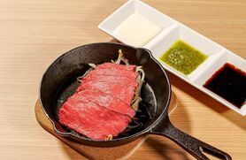 宮崎県産赤身肉EMO和牛のローストビーフ