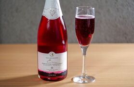 都農ワイン～キャンベルアーリー・泡～