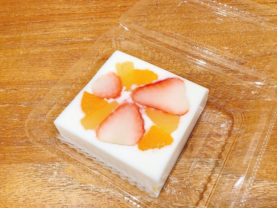 フルーツミルク寒天（230円(税込)）