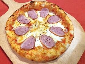 合鴨肉スモーク＆モッツアレラのトマトソースピザ
