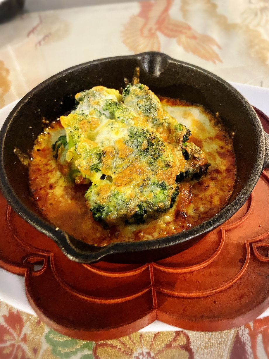 とろけるチーズの焼きブロッコリー（800）