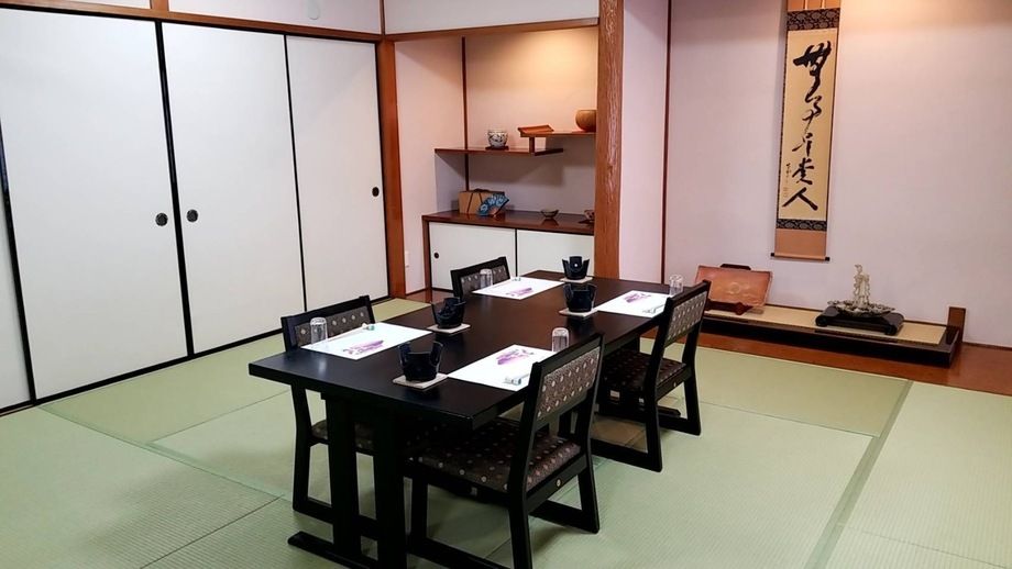 落ち着いた空間で、最高の会席料理をお楽しみください。新年会ご予約承り中‼︎