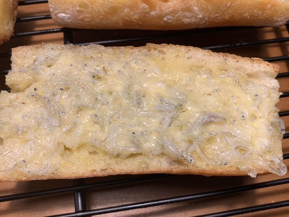 久慈浜しらすのアヒージョ