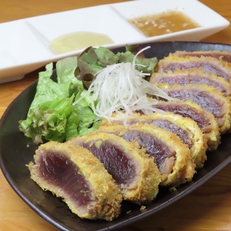 酒組名物　マグロのレアカツ(2～3人前）（2178円（税込））