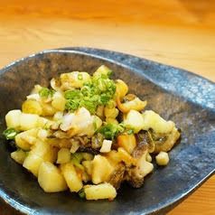 ツブ貝エリンギジャガイモガーリックソテー（858円（税込））