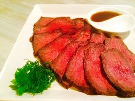 [吊るし熟成短角牛】のローストビーフ