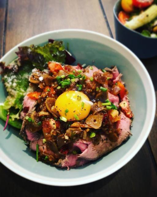 甲府ワインビーフのローストビーフ丼