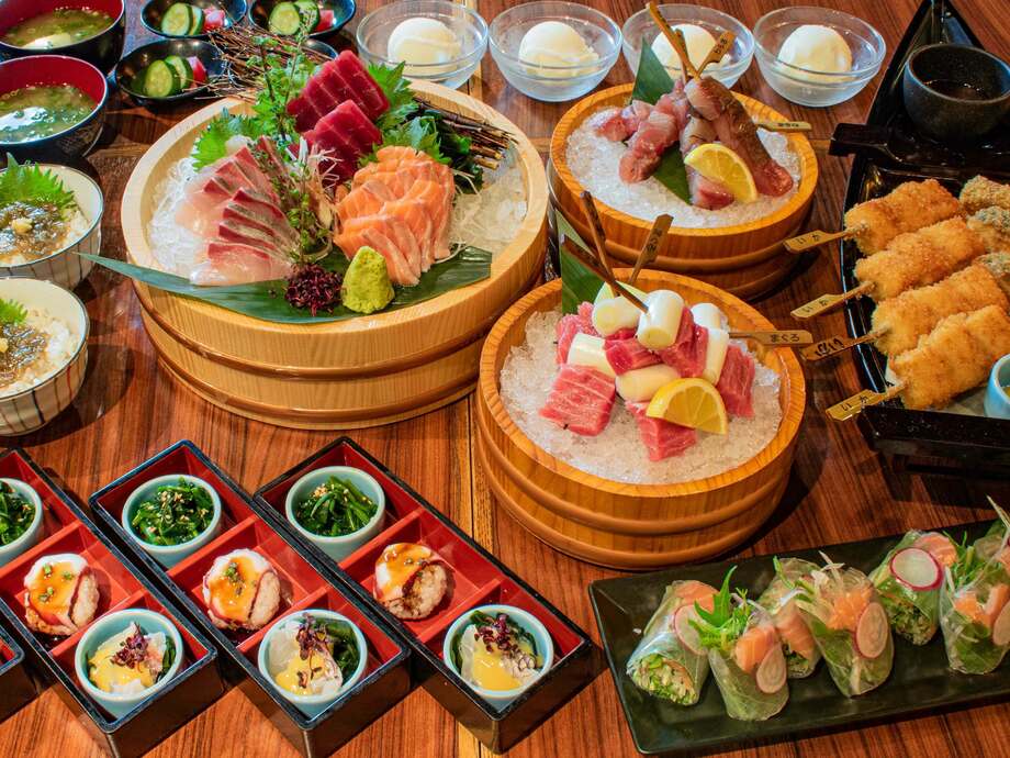 握り寿司が何度もお代わり出来るお腹いっぱいコース【梅】4000円　※要事前予約　　　※飲み放題は別途