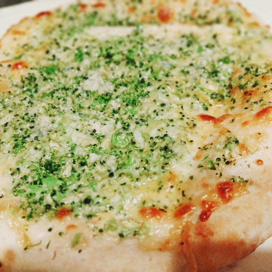 4種チーズとブロッコリーピザ（￥1200）