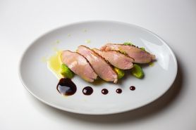 鴨とアボカド　バルサミコとオレンジドレッシング