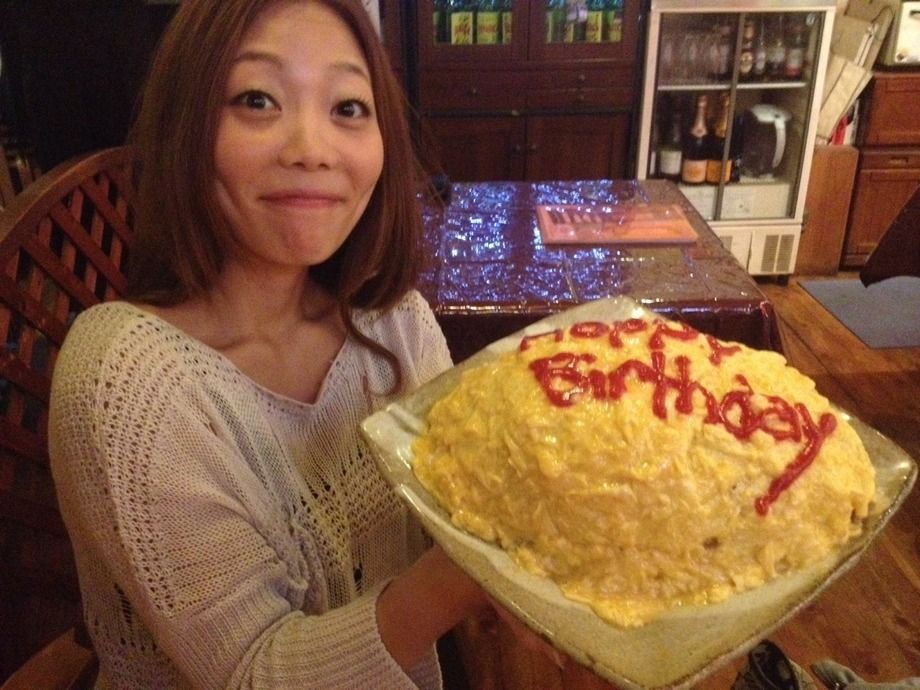 サプライズに効果大！びっくりジャンボオムライス（特大サイズ7.770円+税  大サイズ4.500円+税）