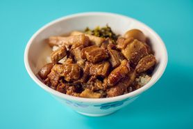 魯肉飯　ルーローファン