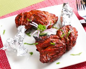 炭火焼骨付きタンドリーチキン鶏半羽分(TANDOORI MURGH half)