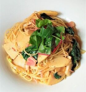 新鮮、旬のタケノコの和風パスタ