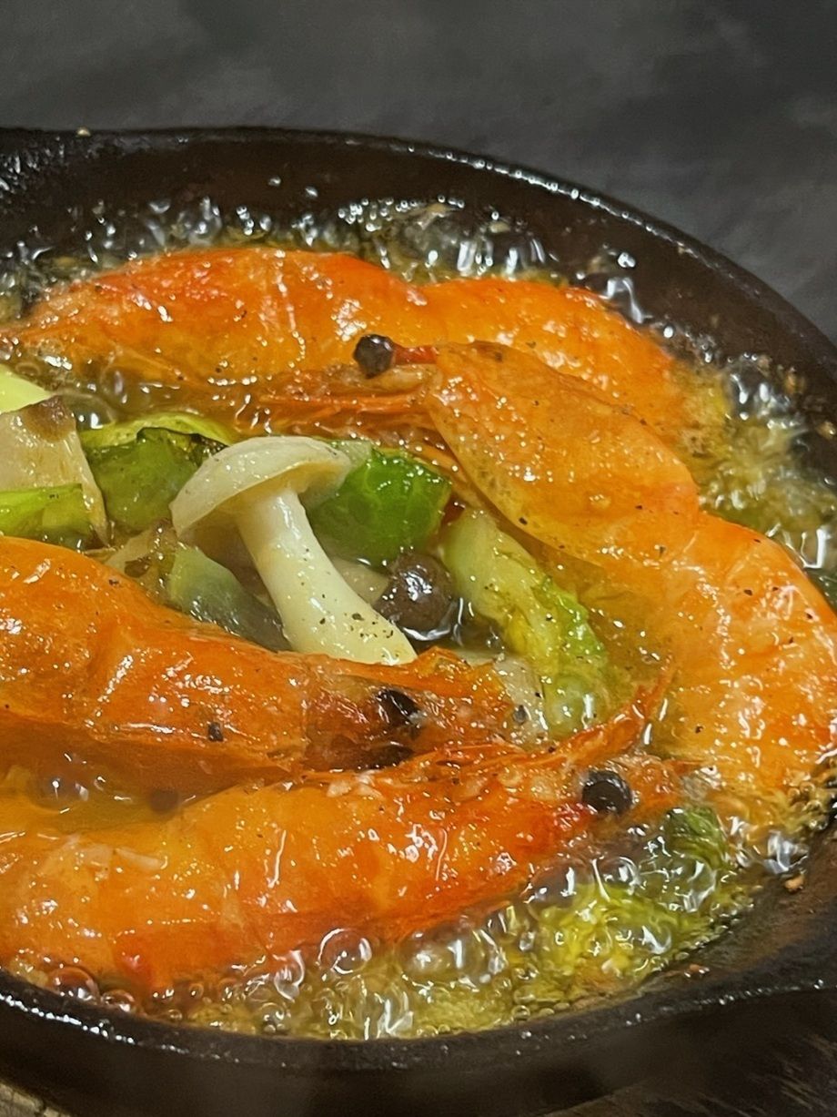 本日のアヒージョ　　　具材はスタッフまで