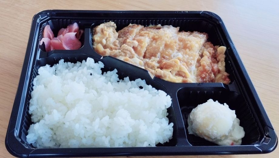 とんかつ　卵とじ弁当