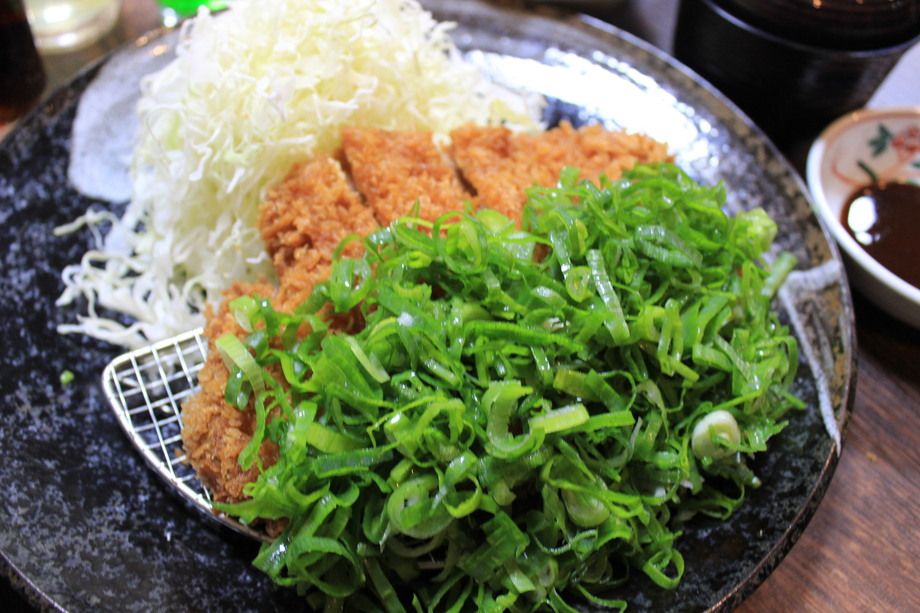 ネギ塩ロースカツ御膳（サラダバー・ドリンクバー付。セルフでマイ御膳。）
