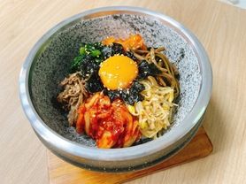 石焼ビビンバ
