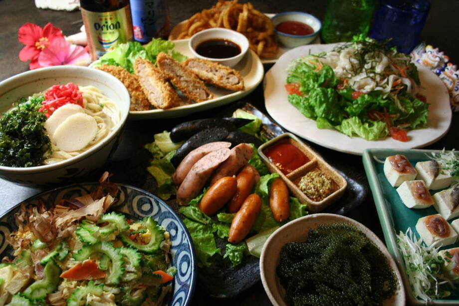 【はいさいコース】 (飲み放題付き　8品　４名様～)