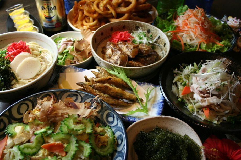 【シーサーコース】　 （飲み放題・デザート込み　10品　４名様～）