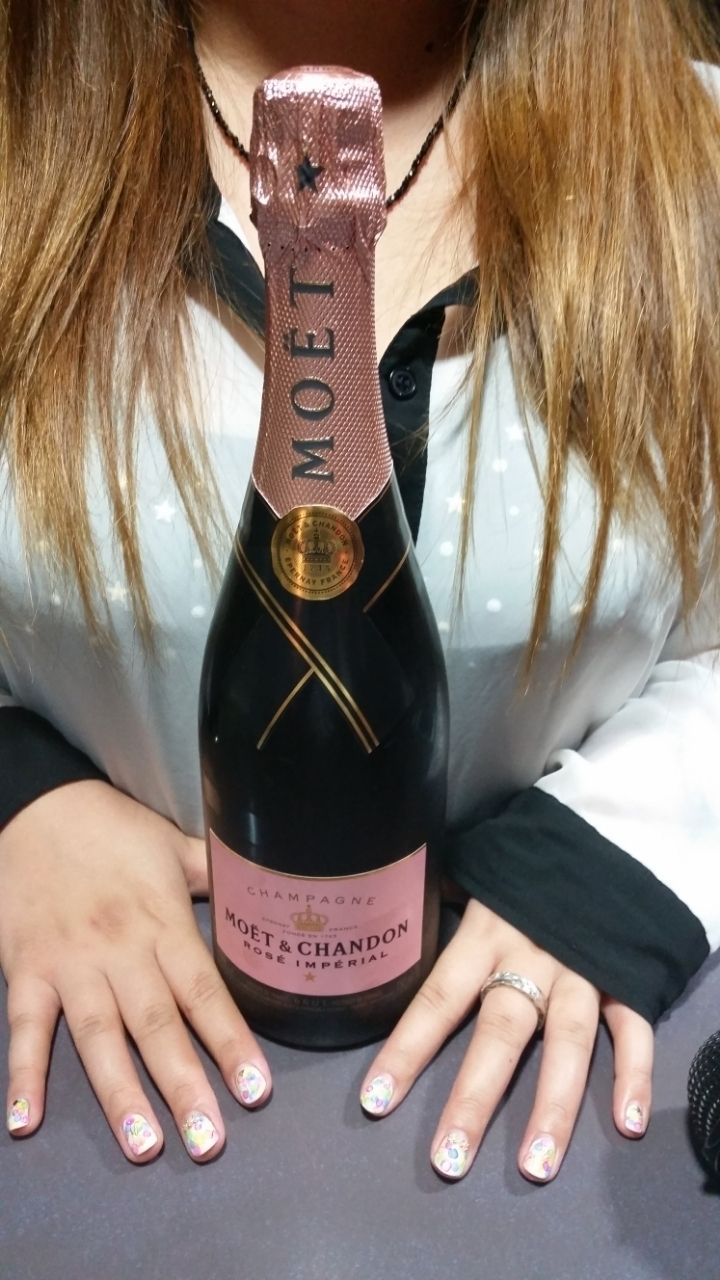 ＭＯＥＴ＆ＣＨＡＮＤＯＮ『ロゼ』