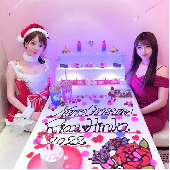 12色に光るアフタヌーンティーテーブルアート