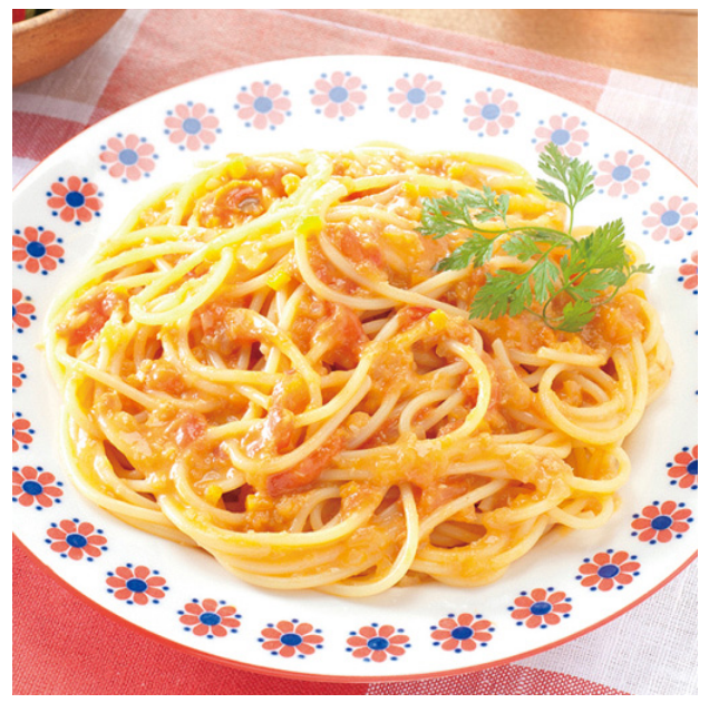 サーモンとトマトのクリームパスタ