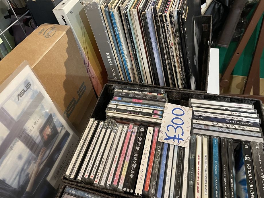 CDとLPレコード（レコードの価格は要相談です。）
