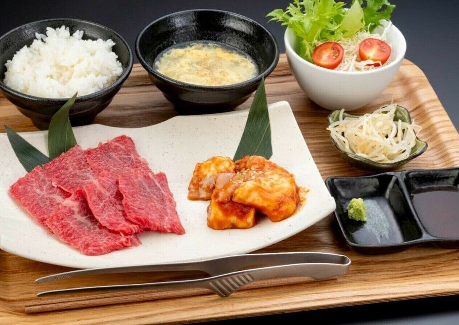 和牛とマルチョウのランチ