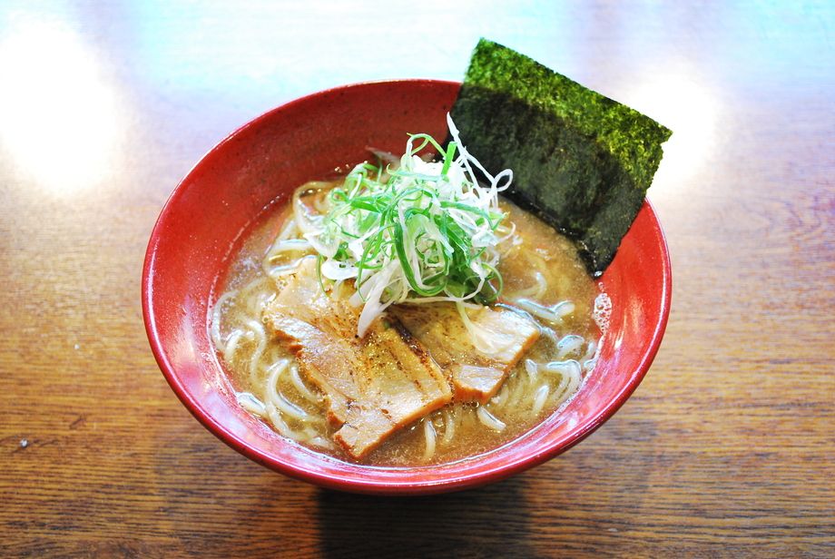 元祖 煮干豚骨らーめん（750円）