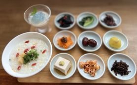 　粥膳　11：00~14：00お代わり放題