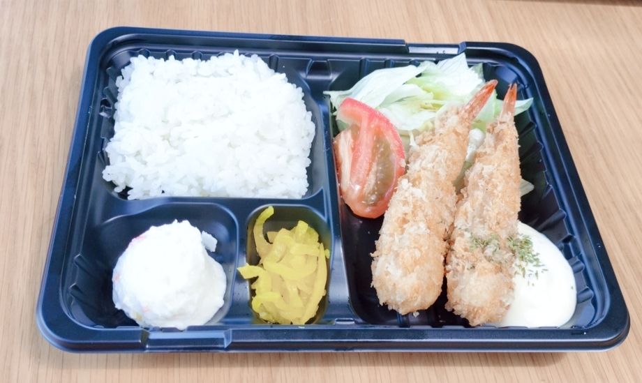 豊野弁当　エビフライ