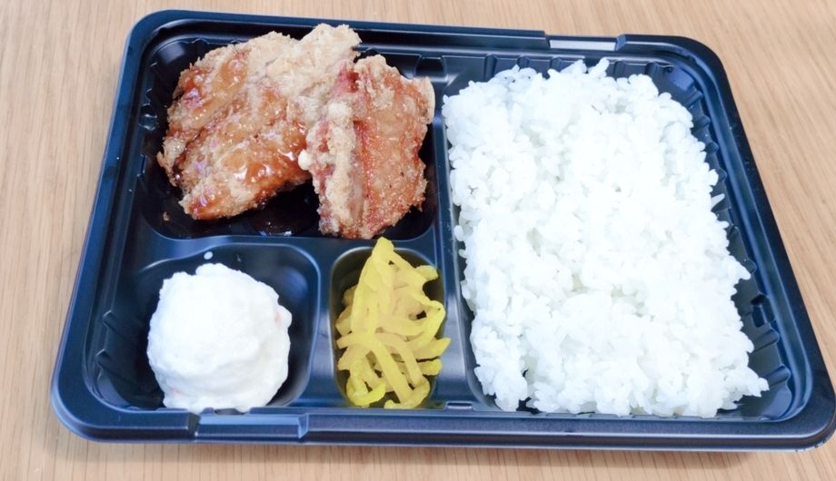 豊野弁当　とんかつハーフ