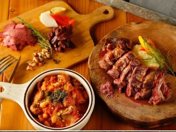 〜お料理全10品〜炭火焼き3種肉盛りコース(要前日迄予約)