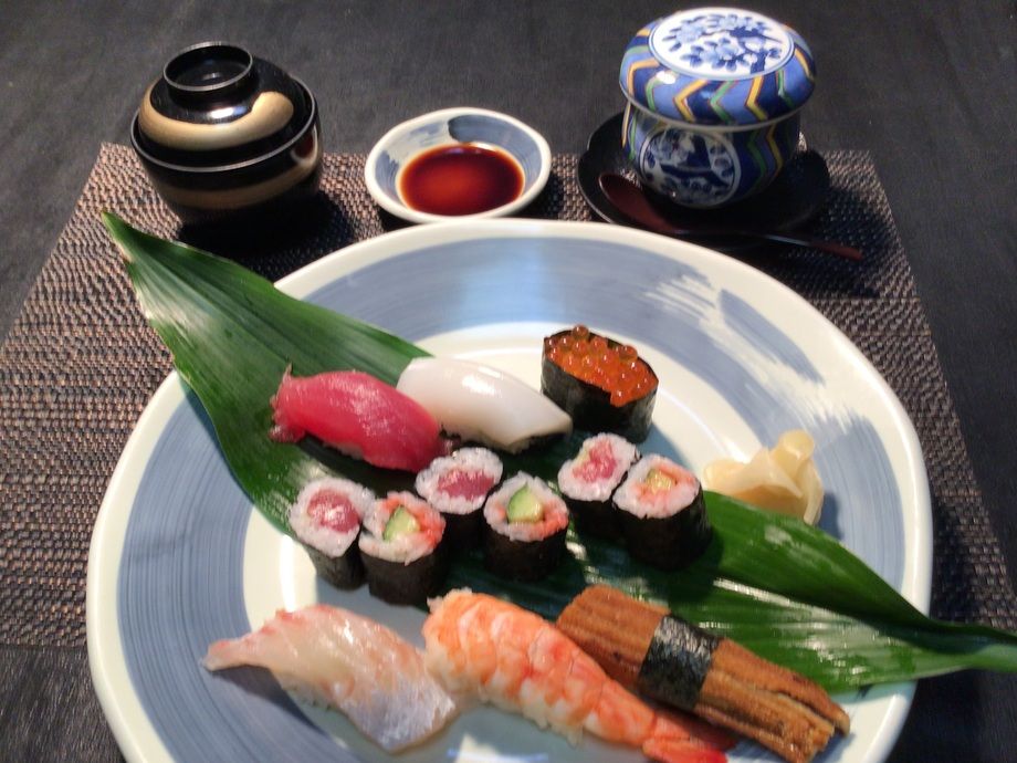 上寿司御膳（2,700円＋税　　　2,970円）