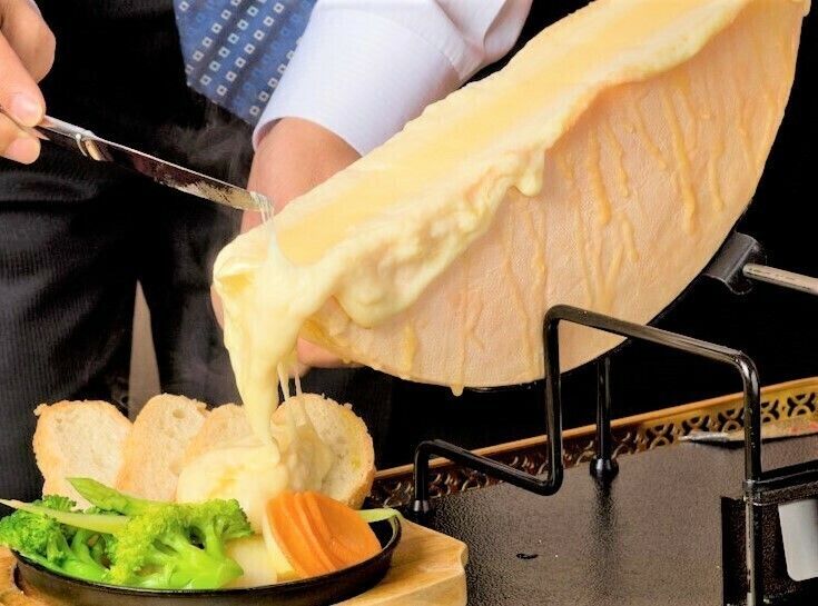 E.彩り野菜と希少部位牛さがり肉ステーキのチーズラクレット