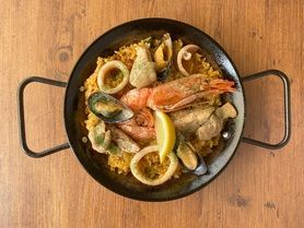 8種の具材のパエリア