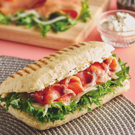 サーモン＆クリームチーズのパニーニ