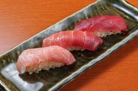 本マグロ寿司3貫