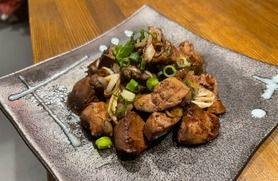 産直野菜の入った！？ハツとレバー青南蛮醤油炒め