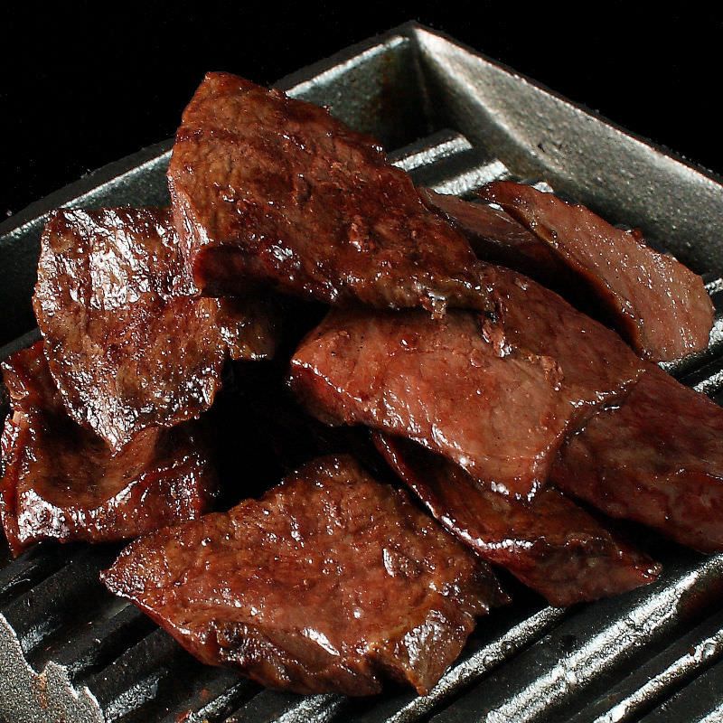 炭火ホルモン焼 牛ハツ（タレ/塩）（680円 （税抜））