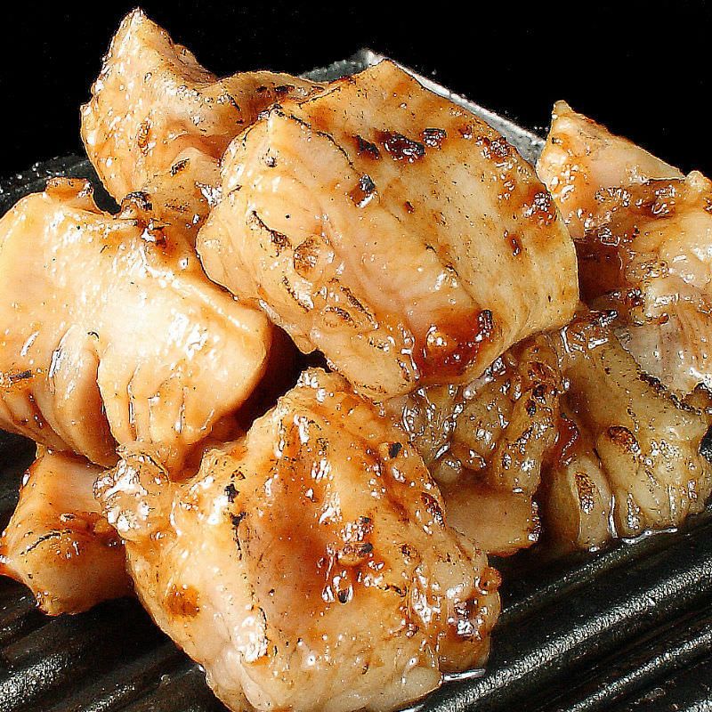 炭火ホルモン焼 牛ミノサンド（タレ/塩）（680円 （税抜））