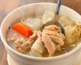 名物ホルモンスープ Pork soup 