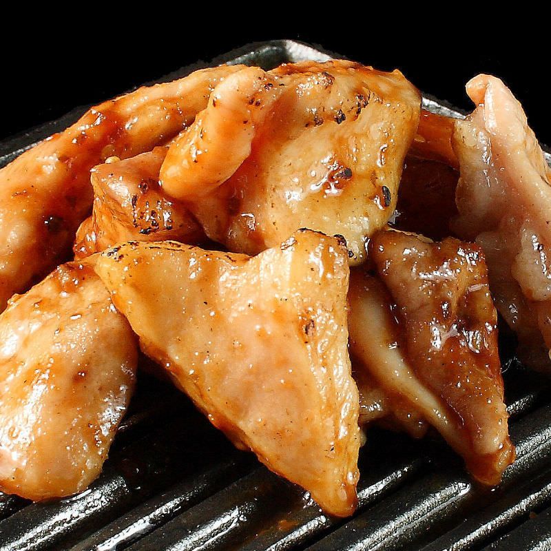 炭火ホルモン焼 牛ギァラ（タレ/塩）（720円 （税抜））