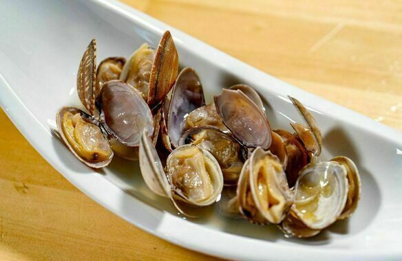 ・アサリの酒蒸し