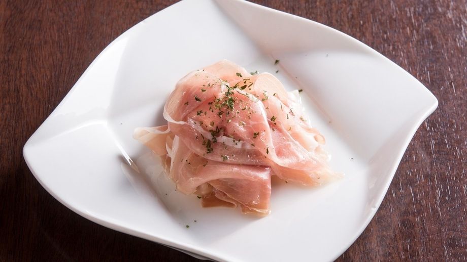 スペイン産生ハム（600円(税込み660円)）