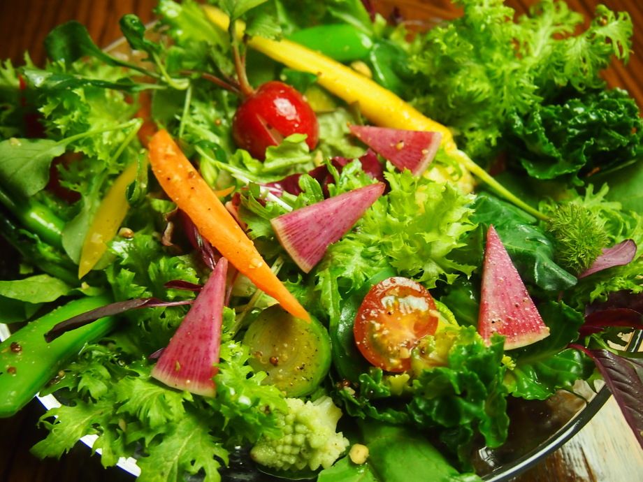 Cランチ（無農薬リーフと有機野菜たっぷりのヘルシーサラダ）